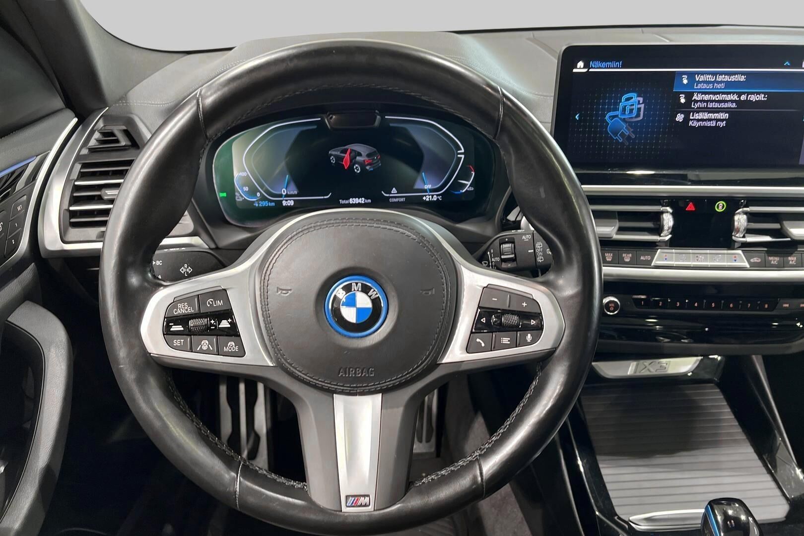 BMW IX3 iso kuva 28
