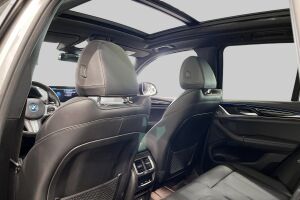 BMW IX3 esikatselu 28