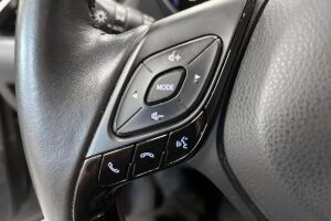 TOYOTA C-HR esikatselu 12