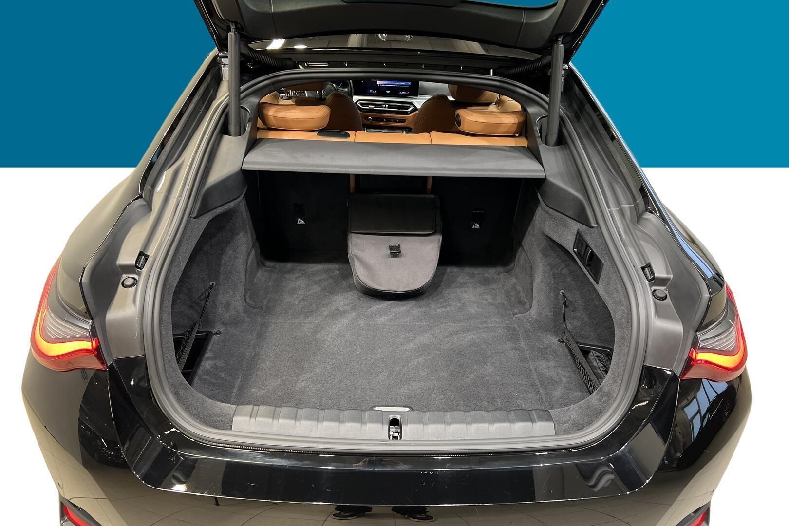 BMW i4 iso kuva 12