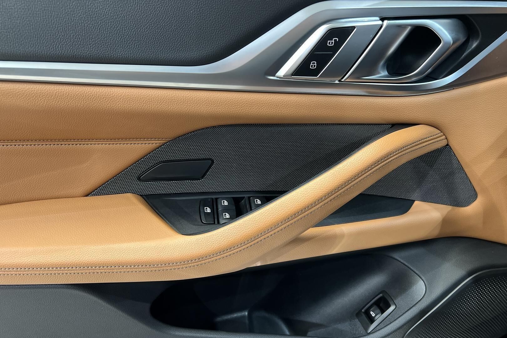 BMW i4 iso kuva 29