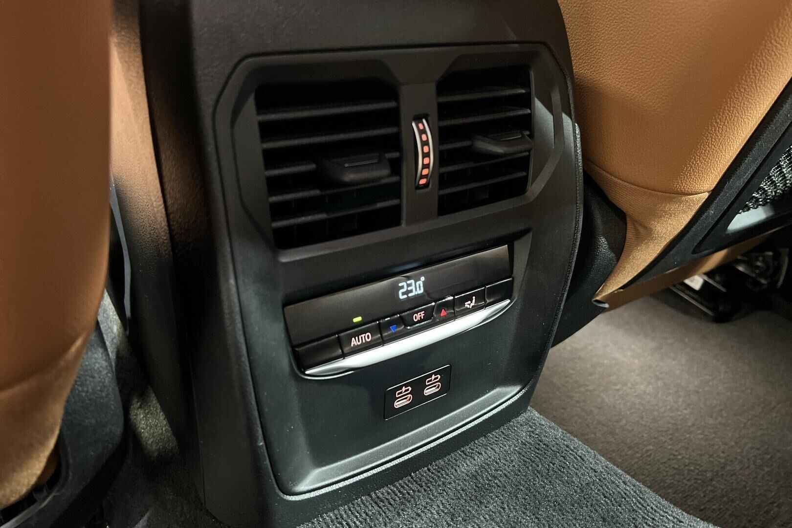 BMW i4 iso kuva 32