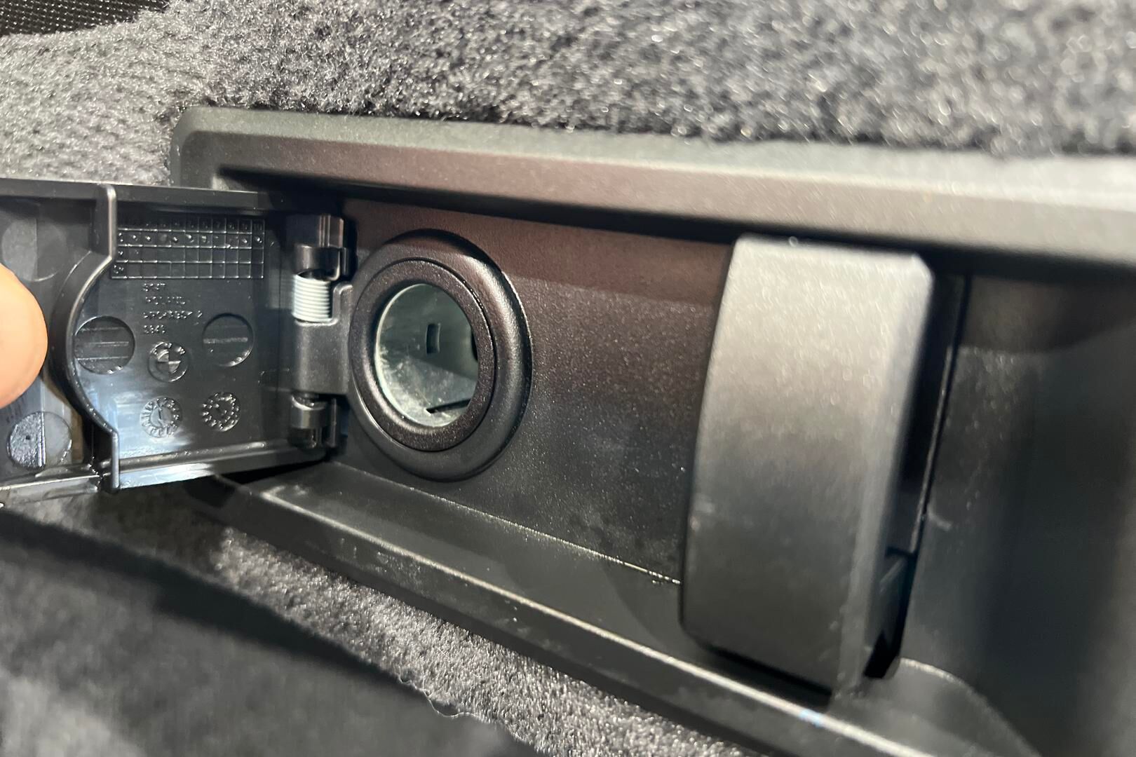 BMW i4 iso kuva 36