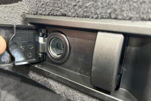 BMW i4 esikatselu 32