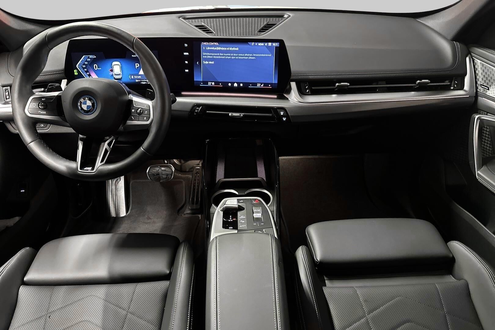 BMW X1 iso kuva 7