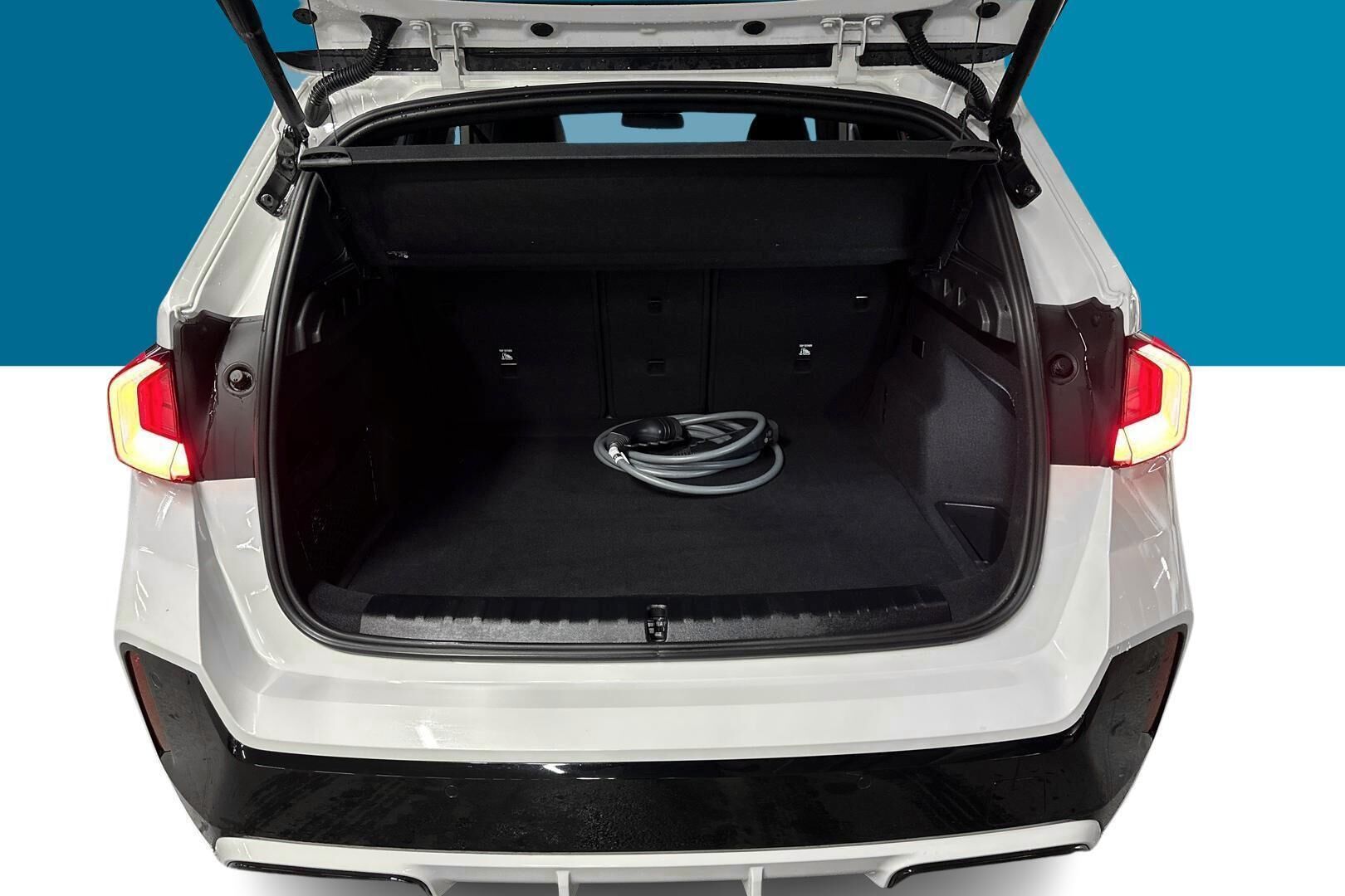 BMW X1 iso kuva 8