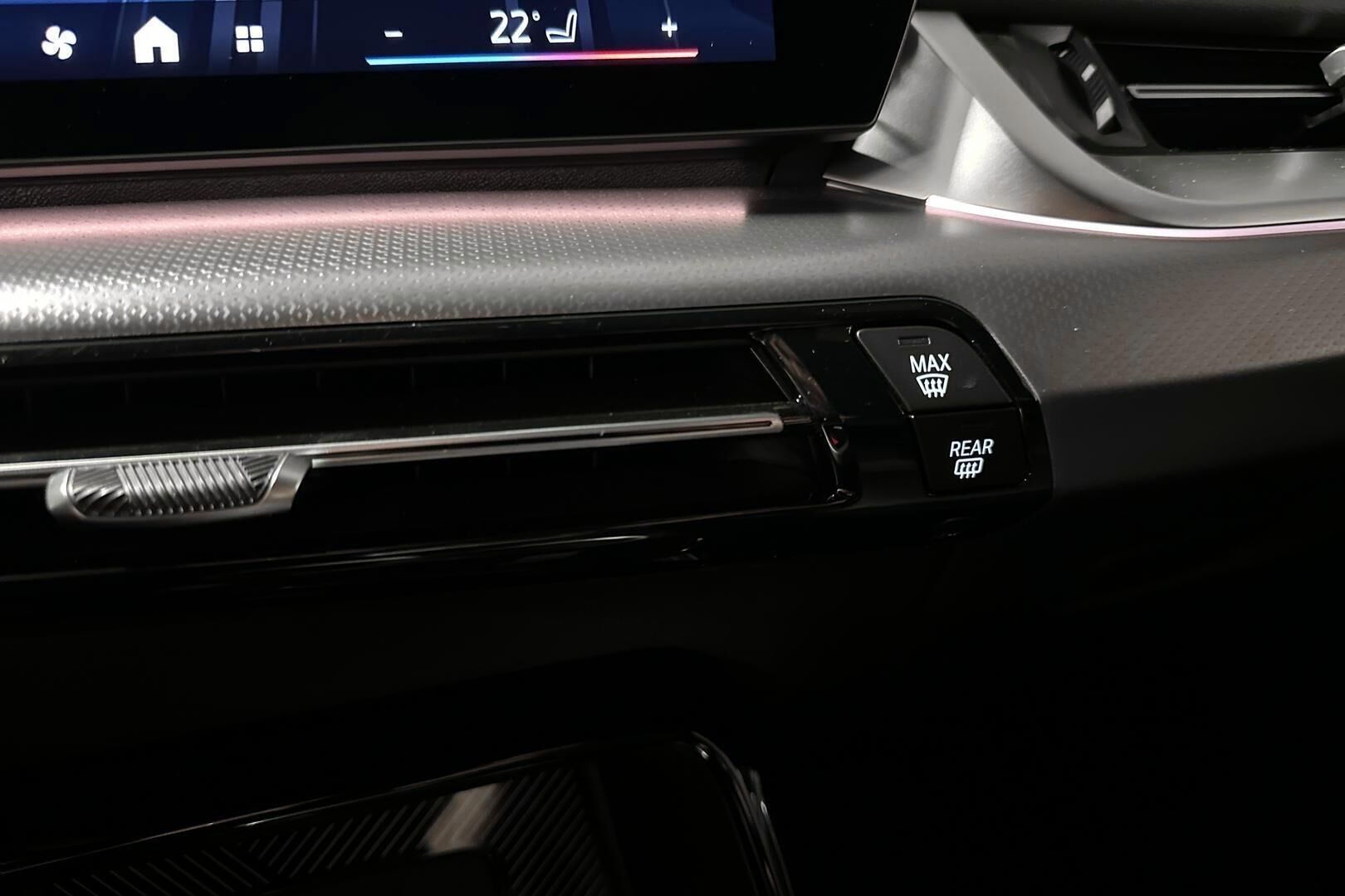 BMW X1 iso kuva 16