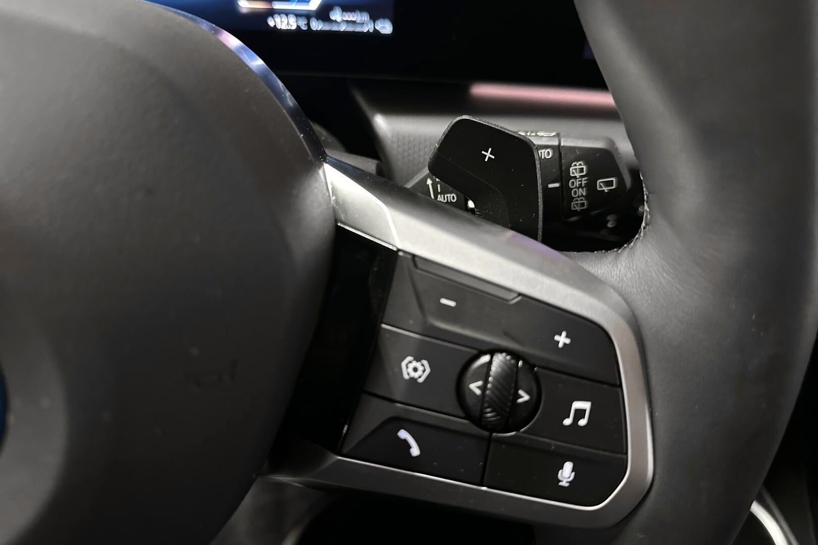 BMW X1 iso kuva 36