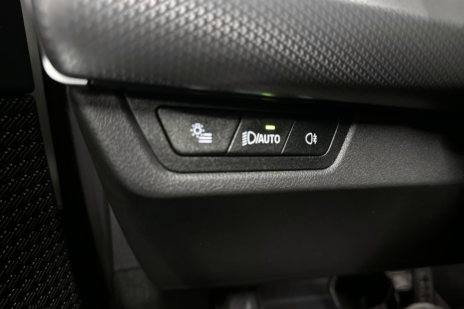 BMW X1 iso kuva 37