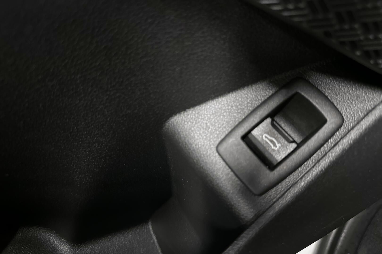 BMW X1 iso kuva 23