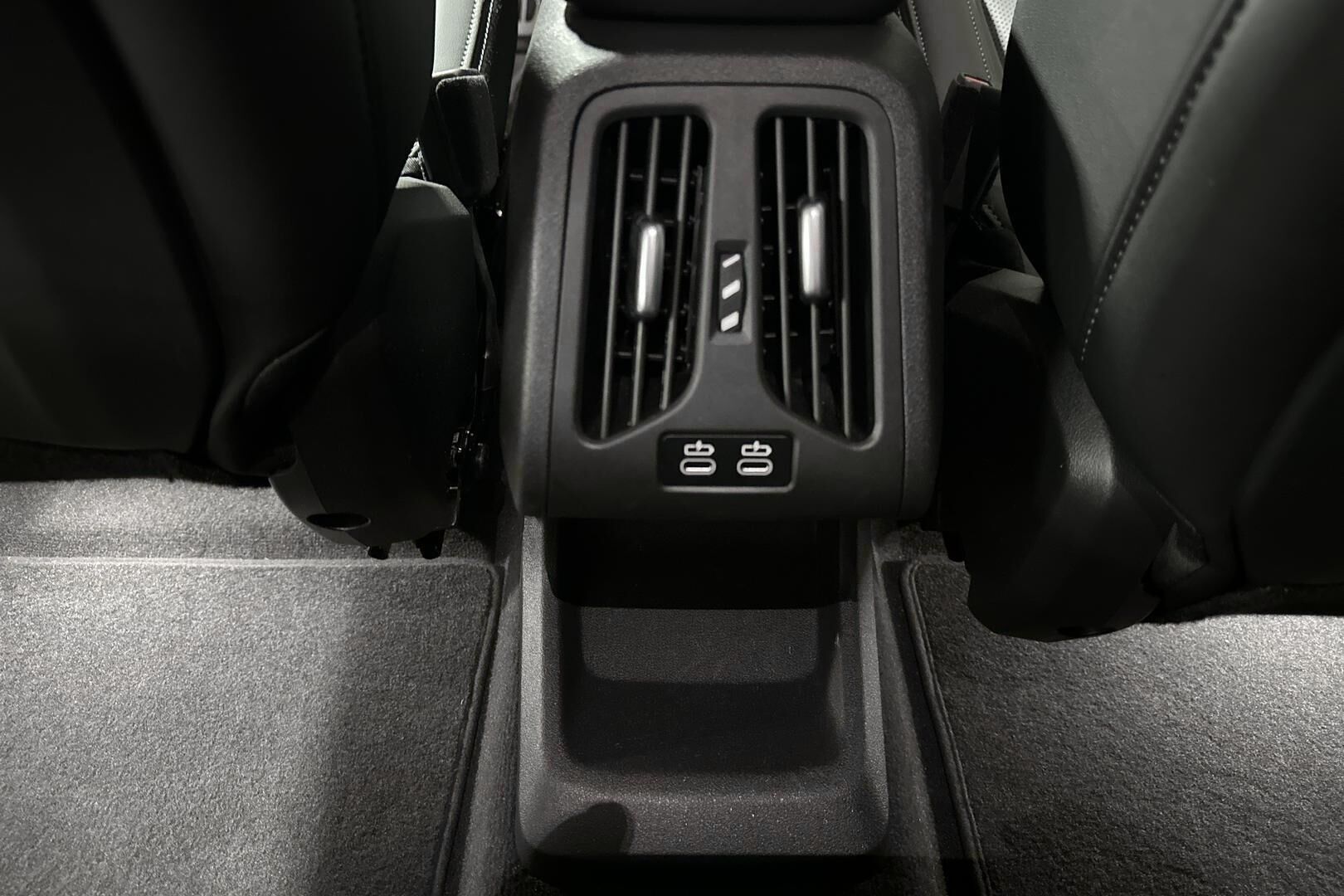 BMW X1 iso kuva 25