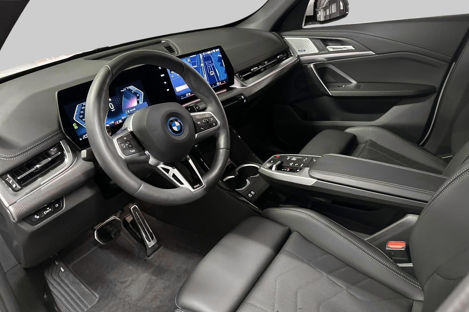 BMW X1 iso kuva 5