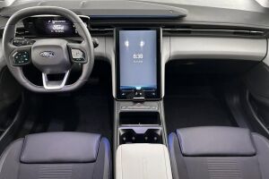 Ford Explorer esikatselu 9