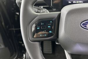 Ford Explorer esikatselu 16