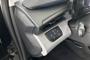 Ford Explorer esikatselu 29