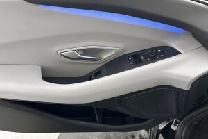 Ford Explorer esikatselu 20