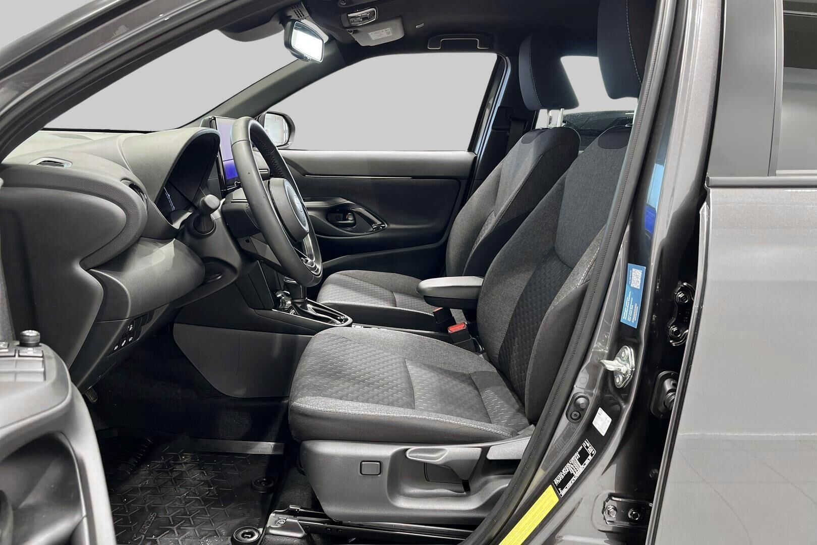 Toyota Yaris Cross iso kuva 9