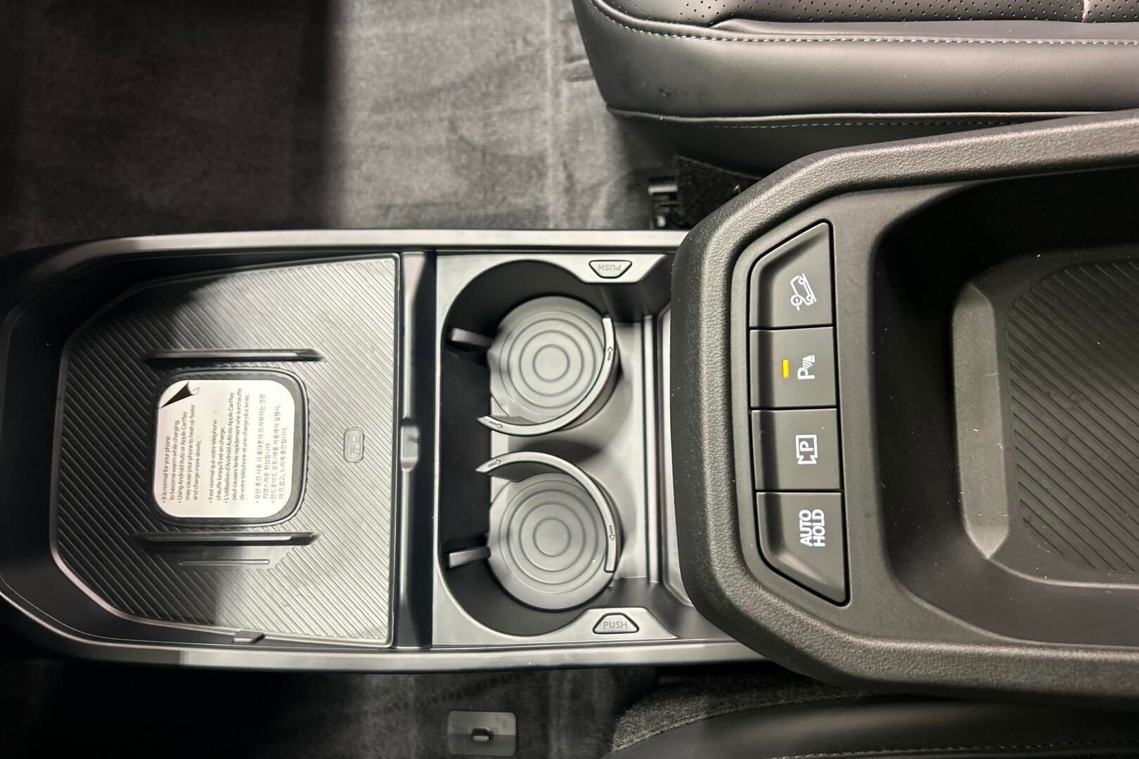 Kia EV4 iso kuva 20
