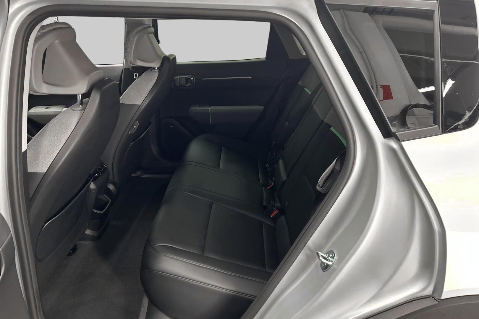 Kia EV4 iso kuva 9