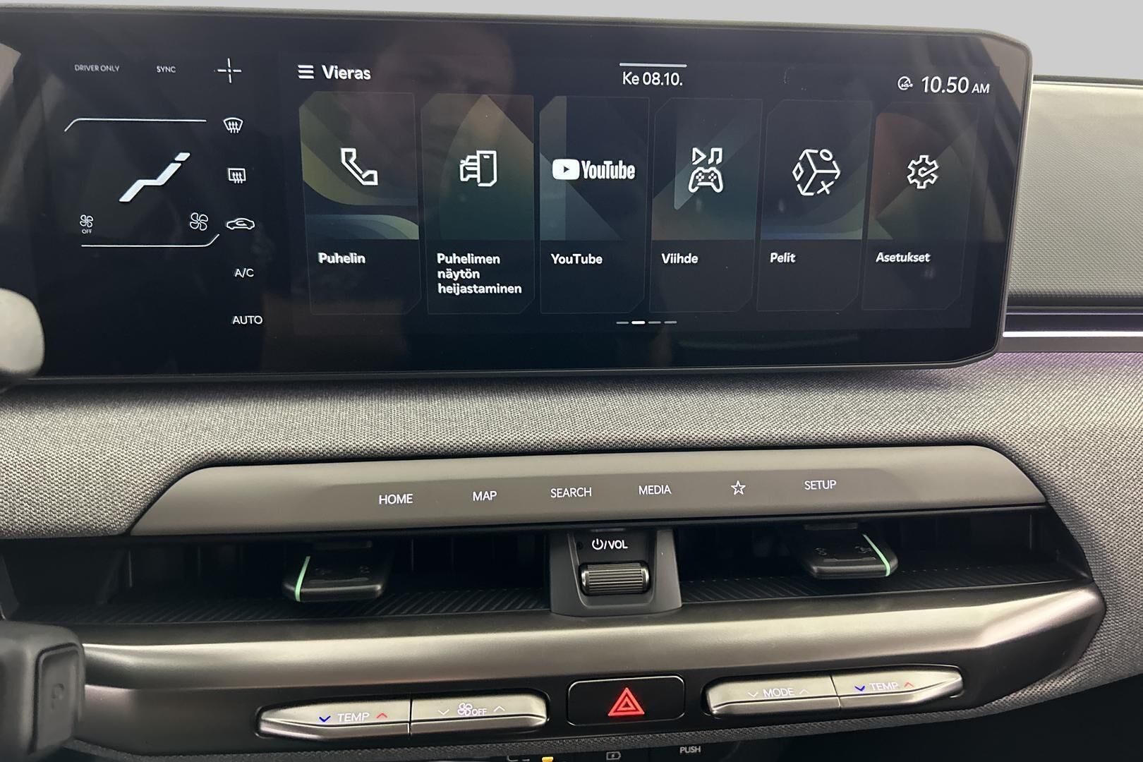 Kia EV4 iso kuva 17