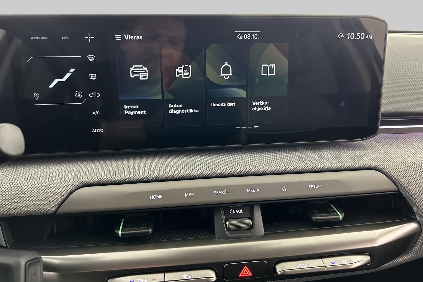 Kia EV4 iso kuva 19