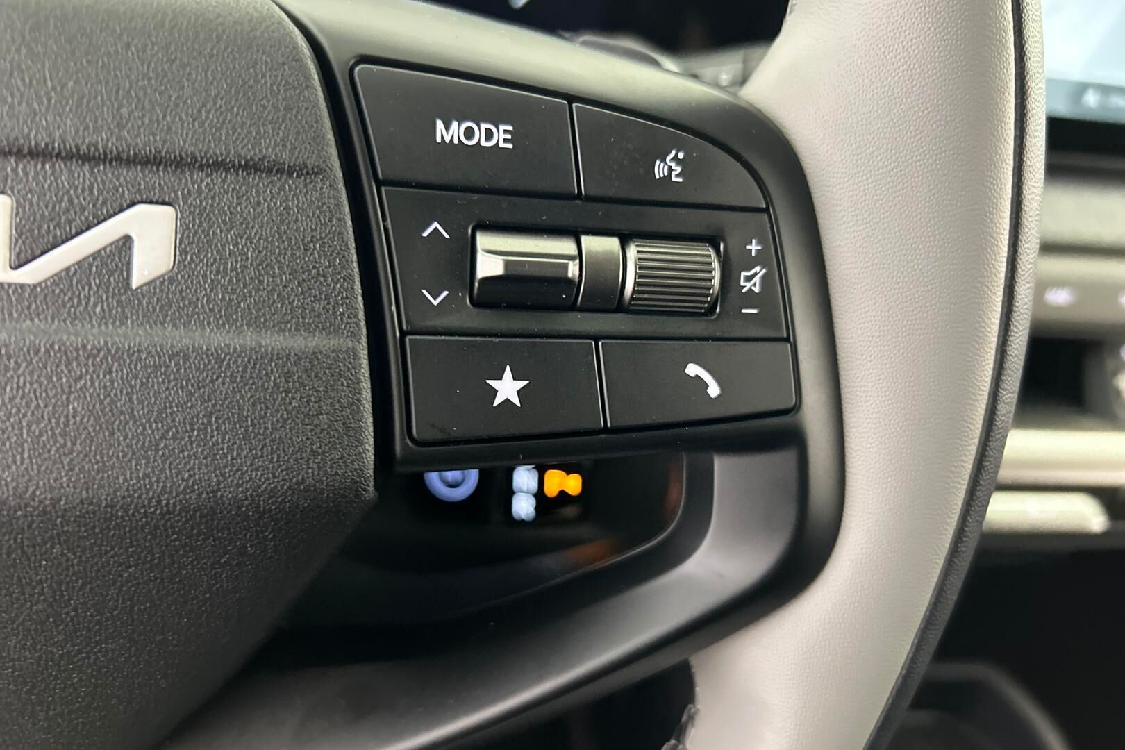 Kia EV4 iso kuva 26