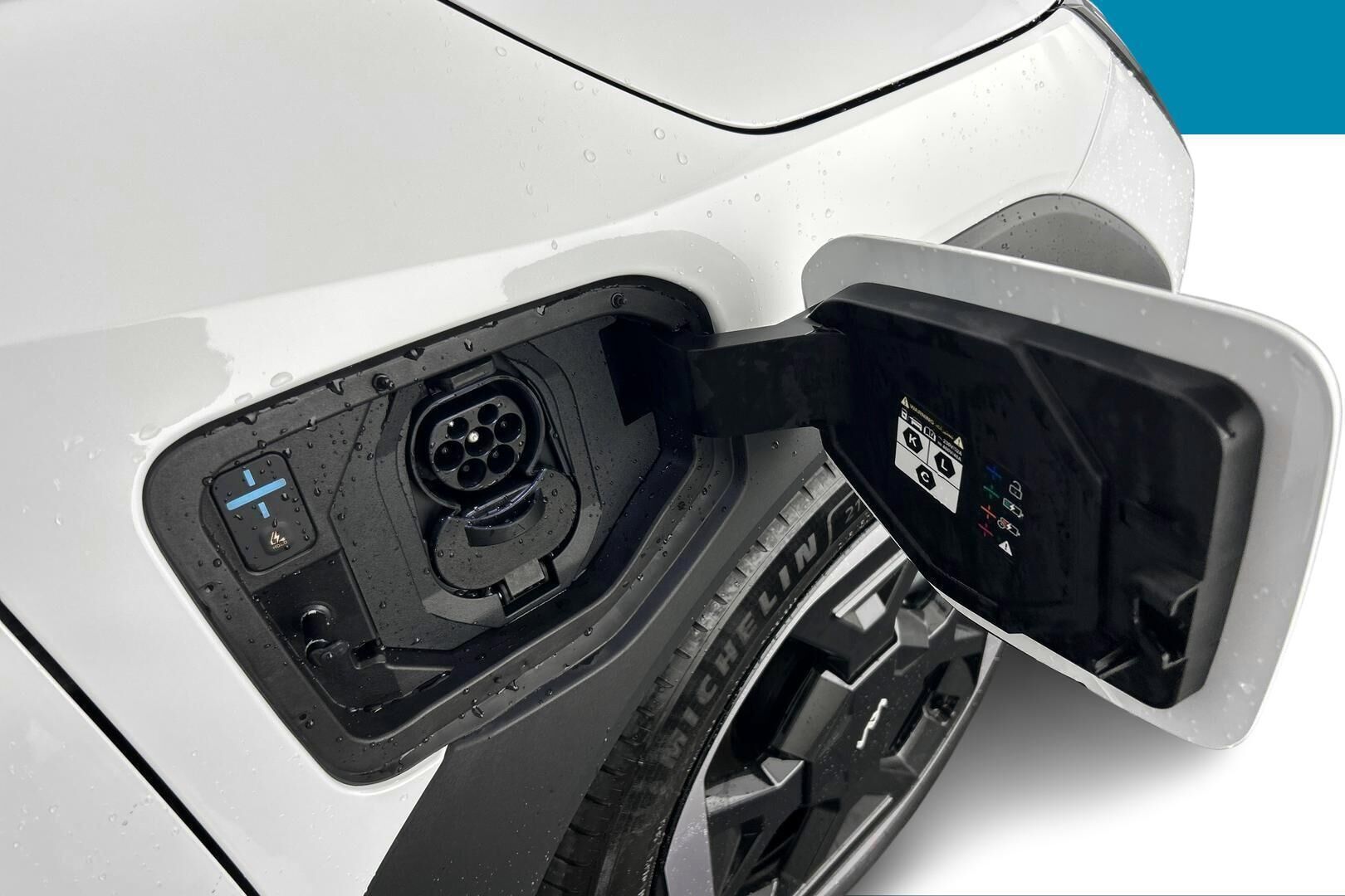 Kia EV4 iso kuva 35