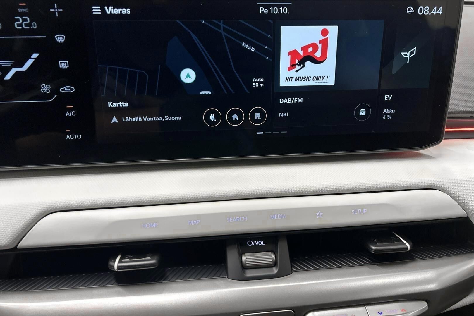 Kia EV4 iso kuva 14