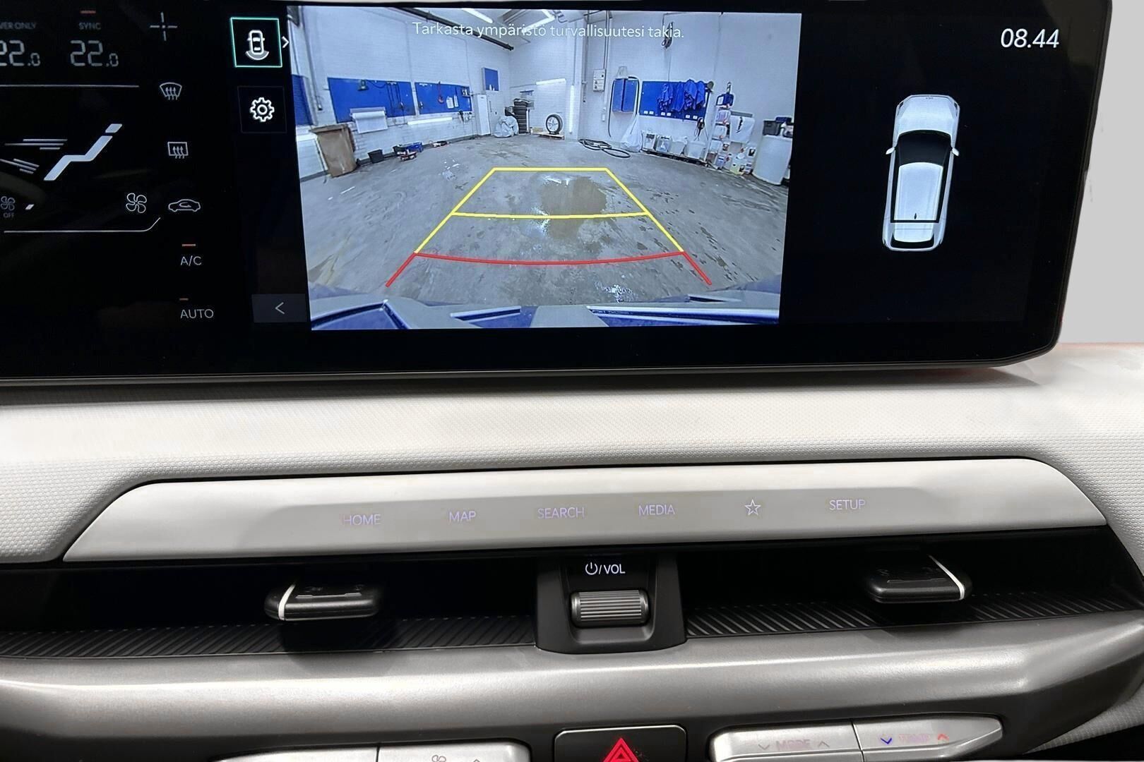 Kia EV4 iso kuva 15