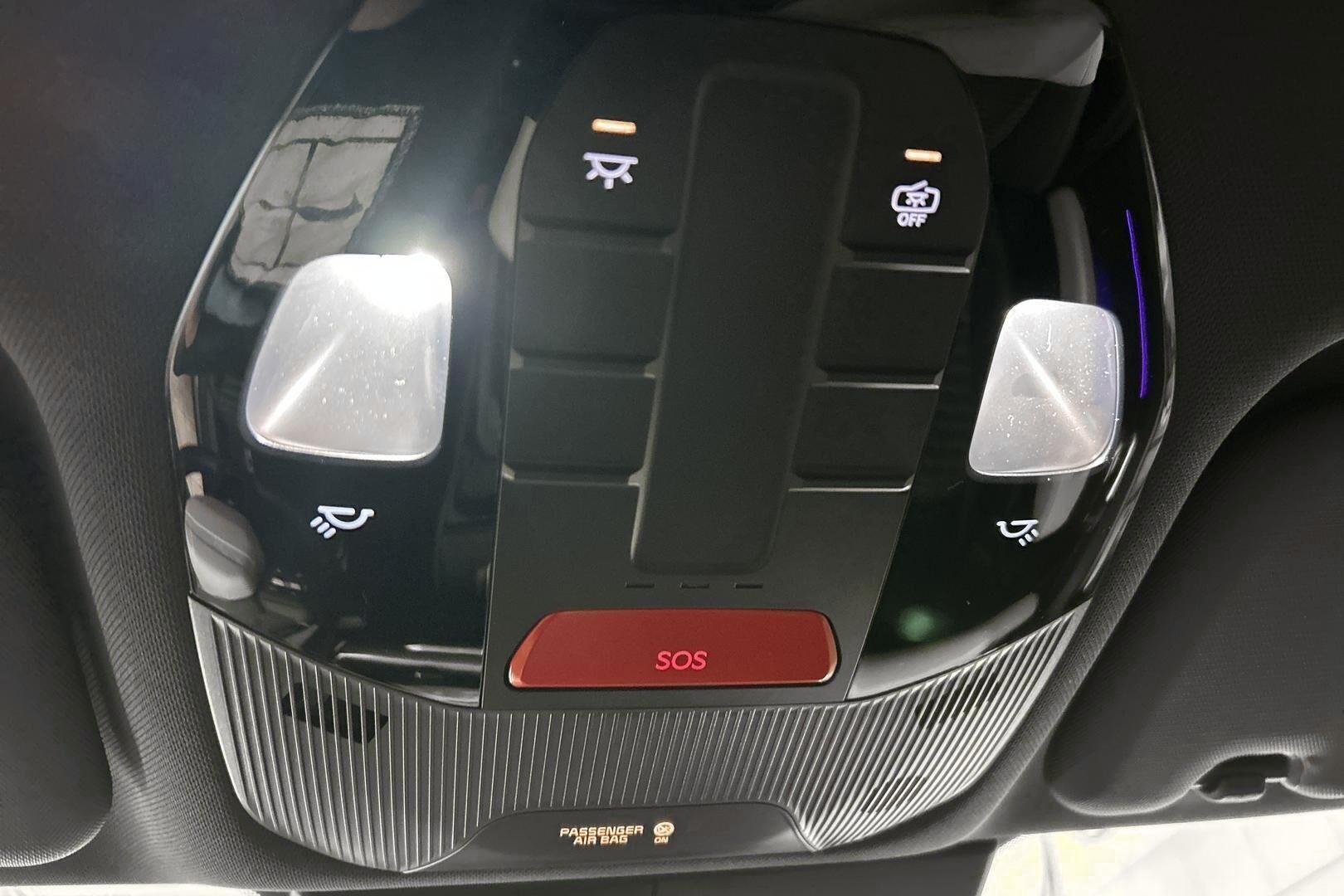 Kia EV4 iso kuva 25