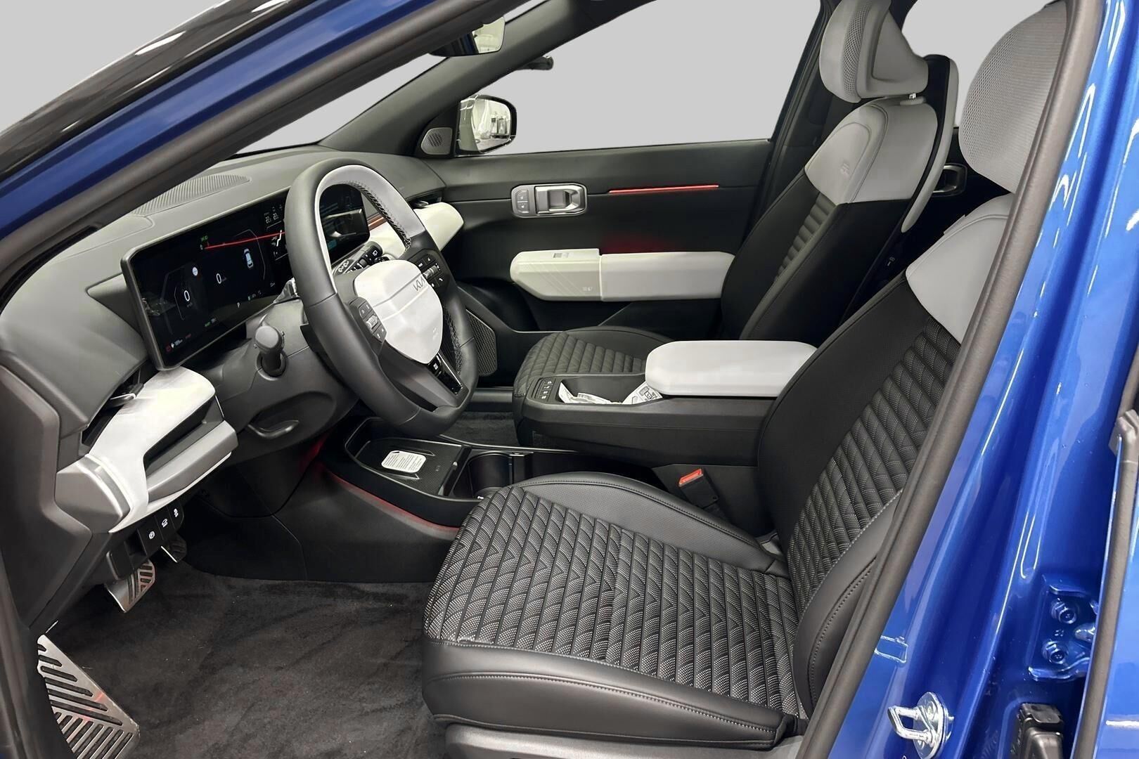 Kia EV4 iso kuva 8