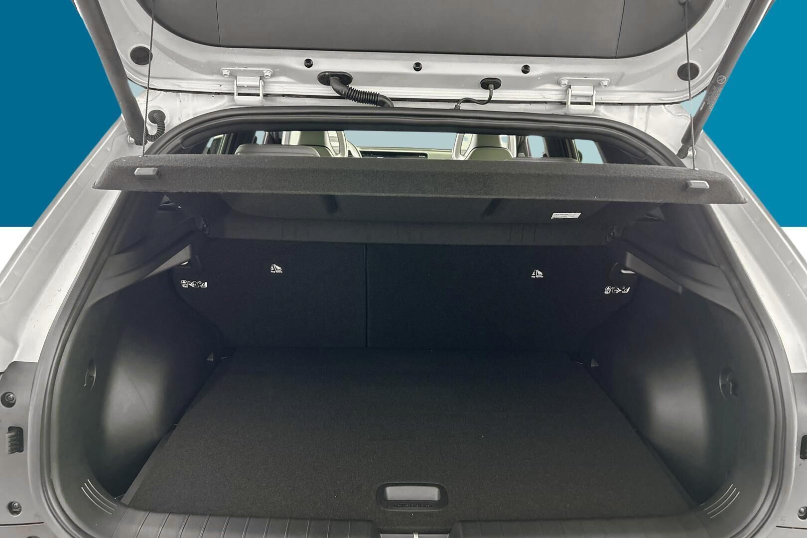 Kia EV4 iso kuva 11