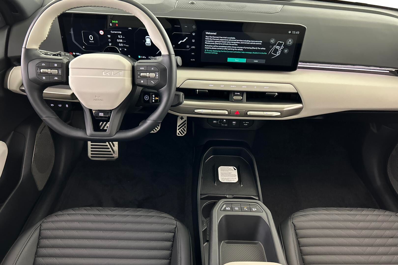 Kia EV4 iso kuva 14