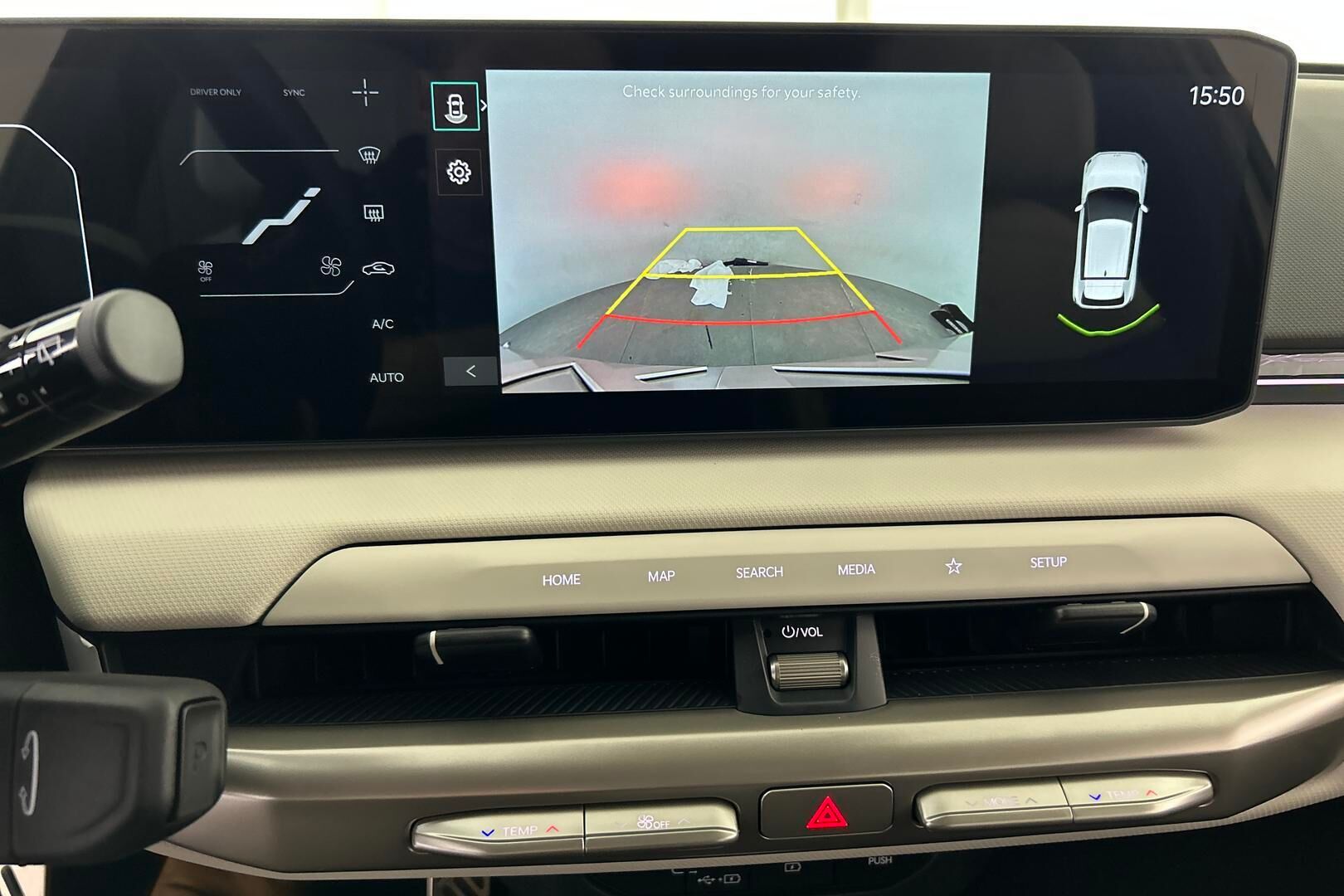 Kia EV4 iso kuva 21