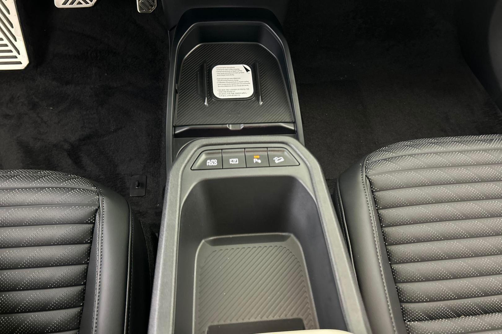 Kia EV4 iso kuva 22