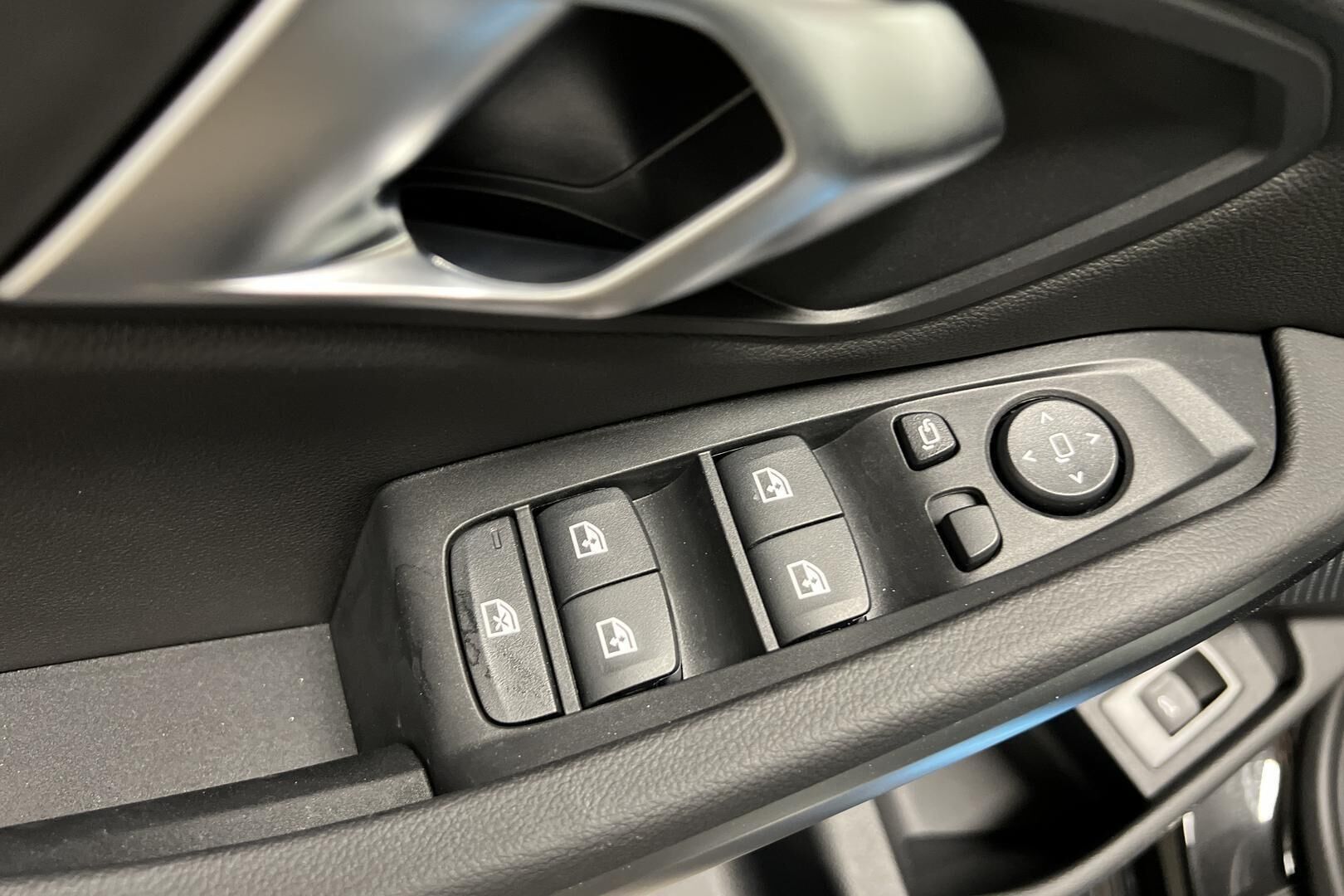 BMW 3-sarja iso kuva 19