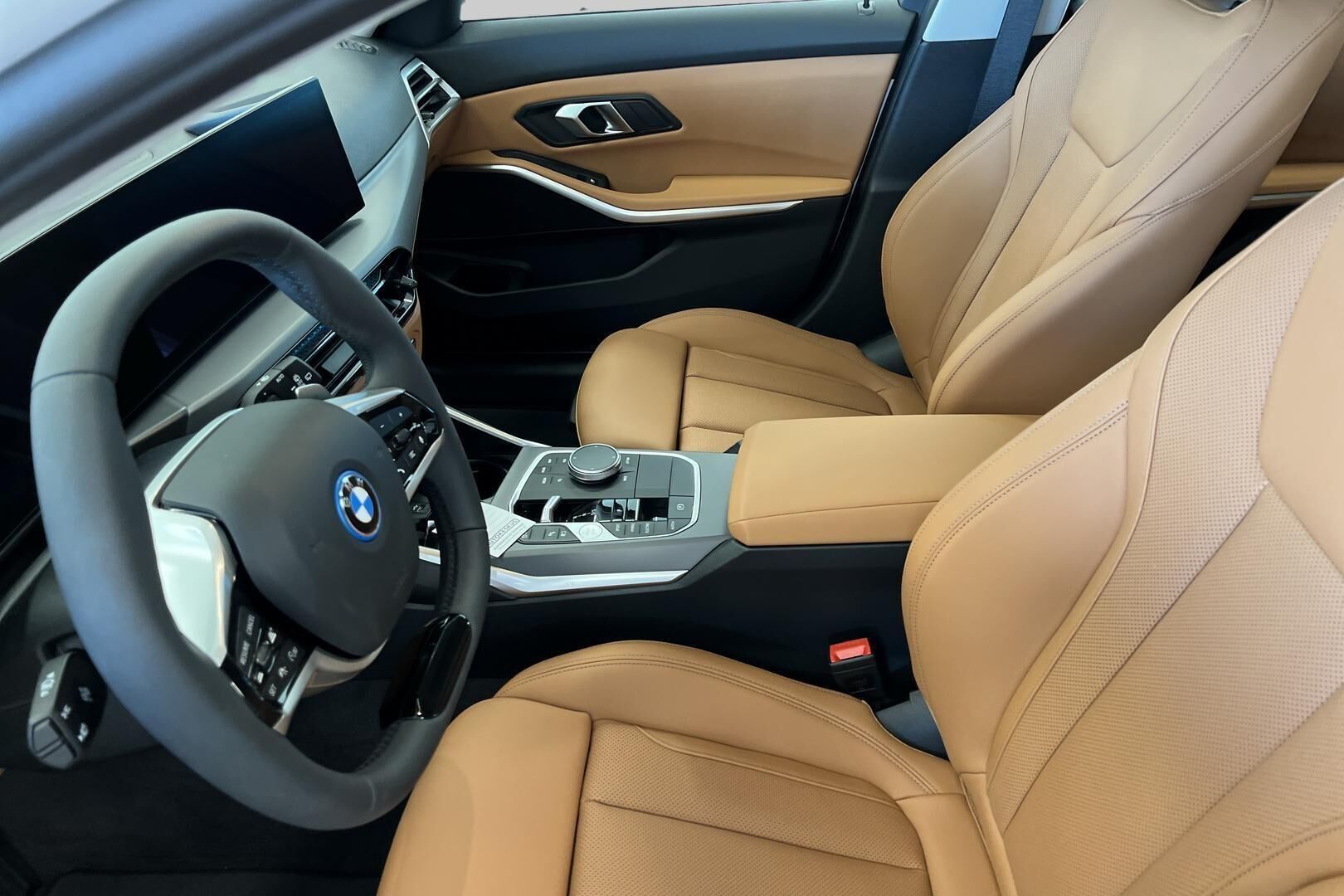 BMW 3-sarja iso kuva 8