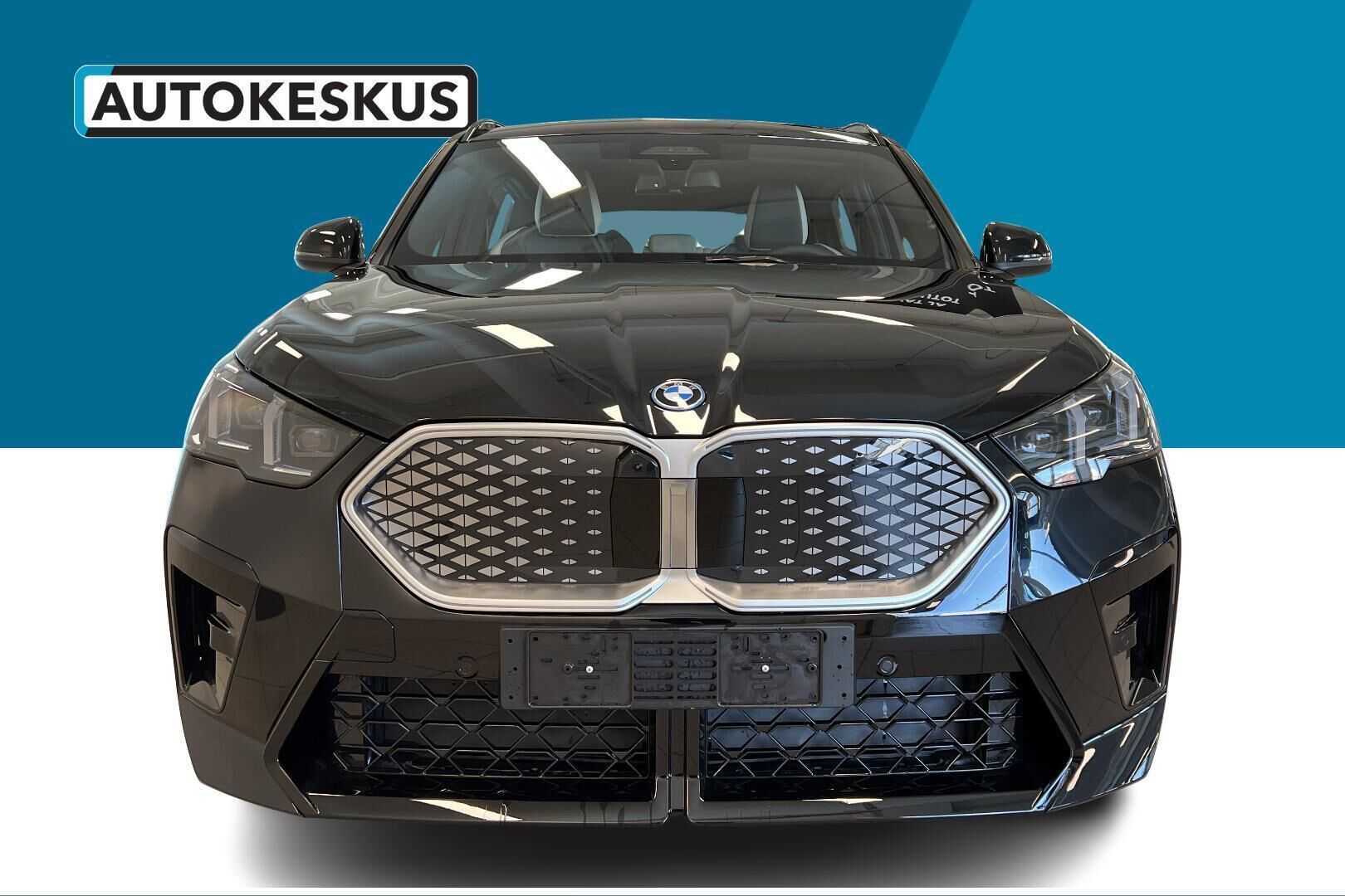 BMW iX2 iso kuva 1