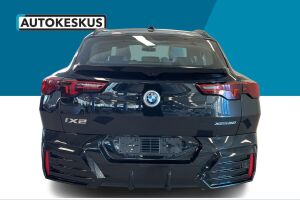 BMW iX2 esikatselu 5