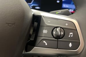 BMW iX2 esikatselu 22