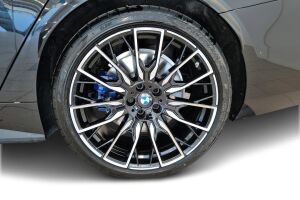 BMW i4 esikatselu 12