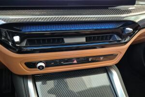BMW i4 esikatselu 15