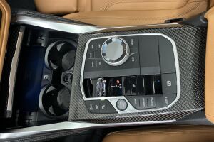 BMW i4 esikatselu 16
