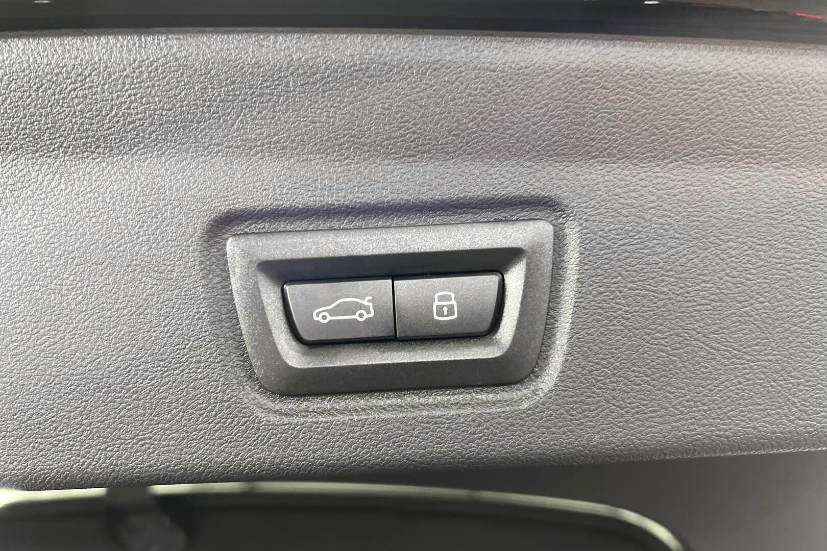 BMW I4 M60 iso kuva 26