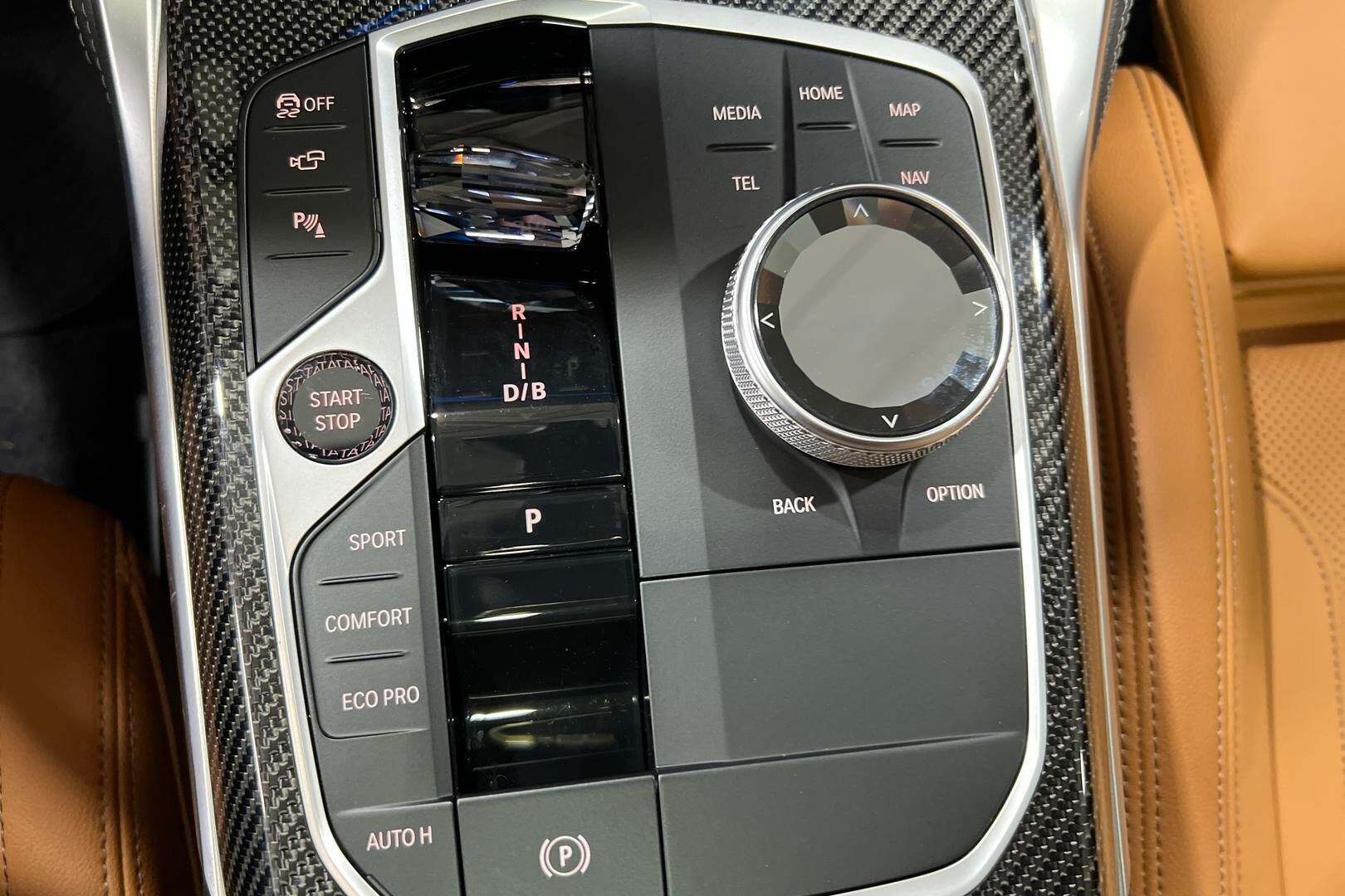 BMW I4 M60 iso kuva 28