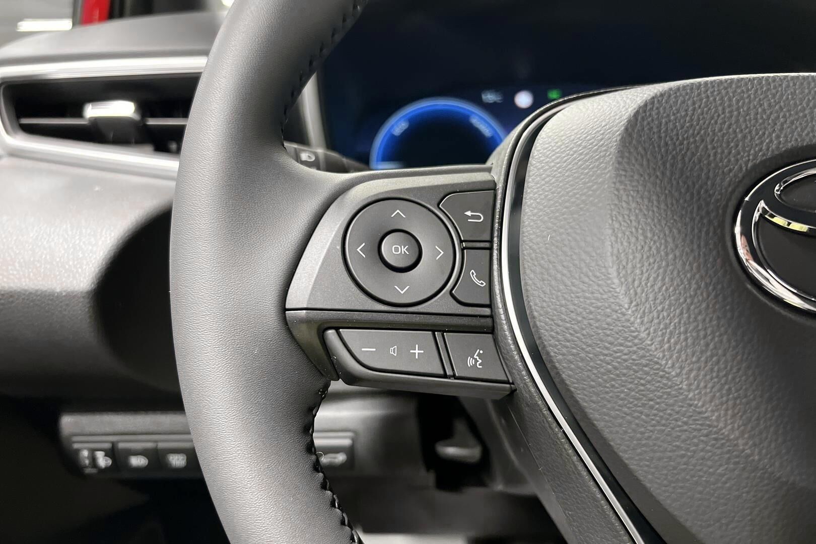 Toyota Corolla iso kuva 17