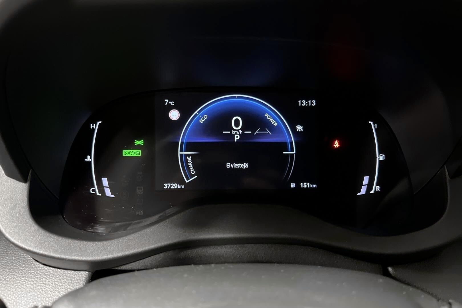 Toyota Yaris iso kuva 13