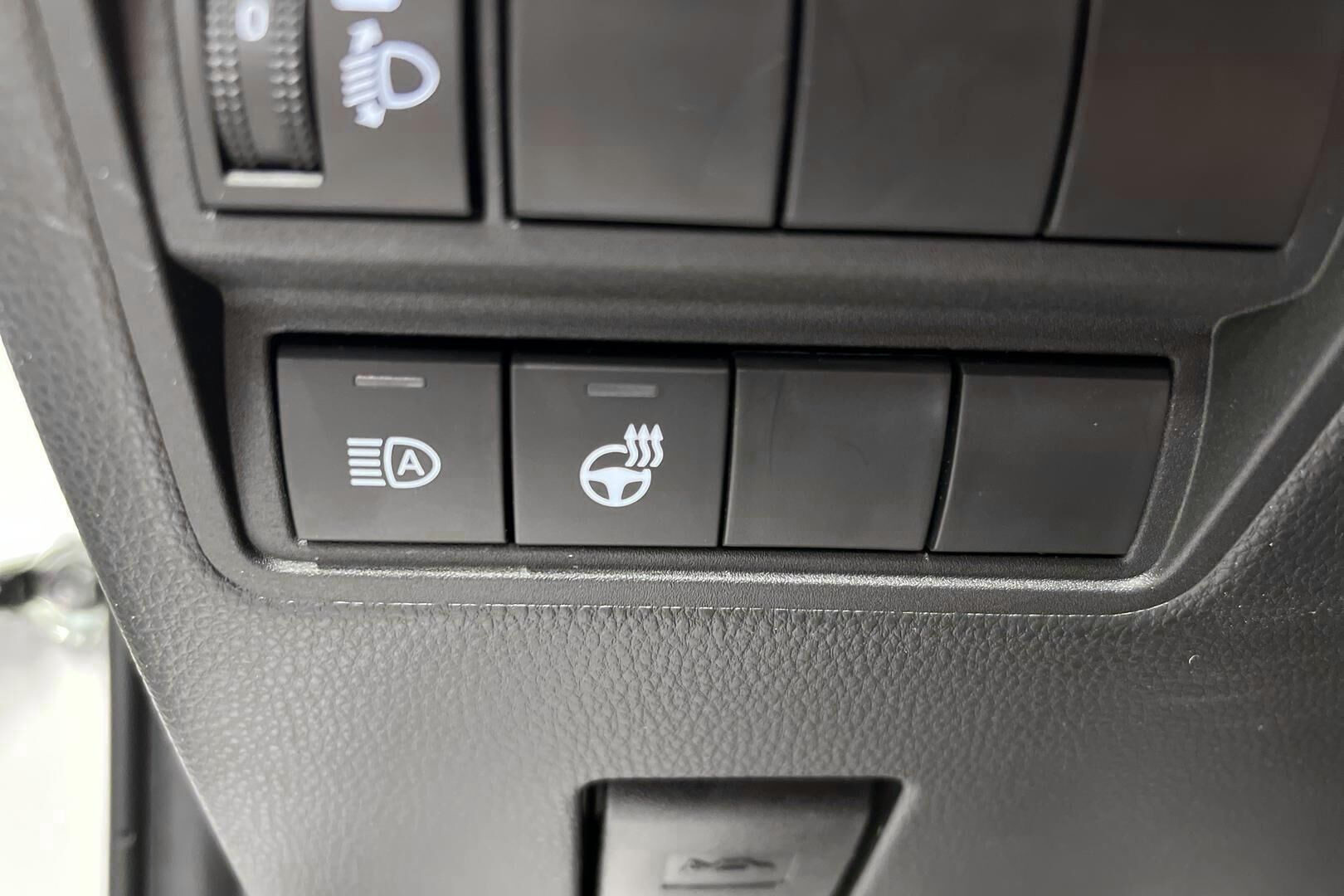 Toyota Yaris iso kuva 18