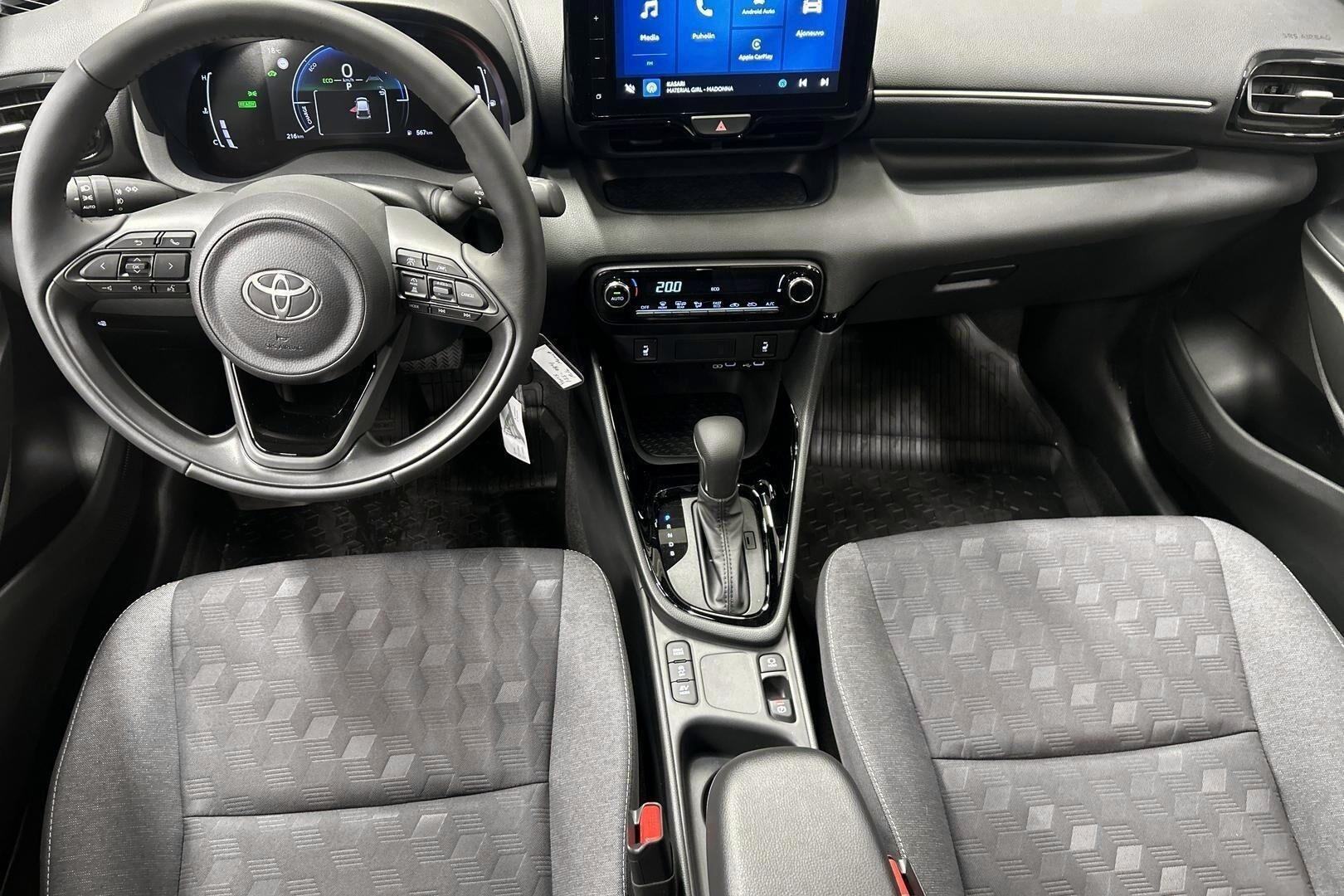 Toyota Yaris iso kuva 10