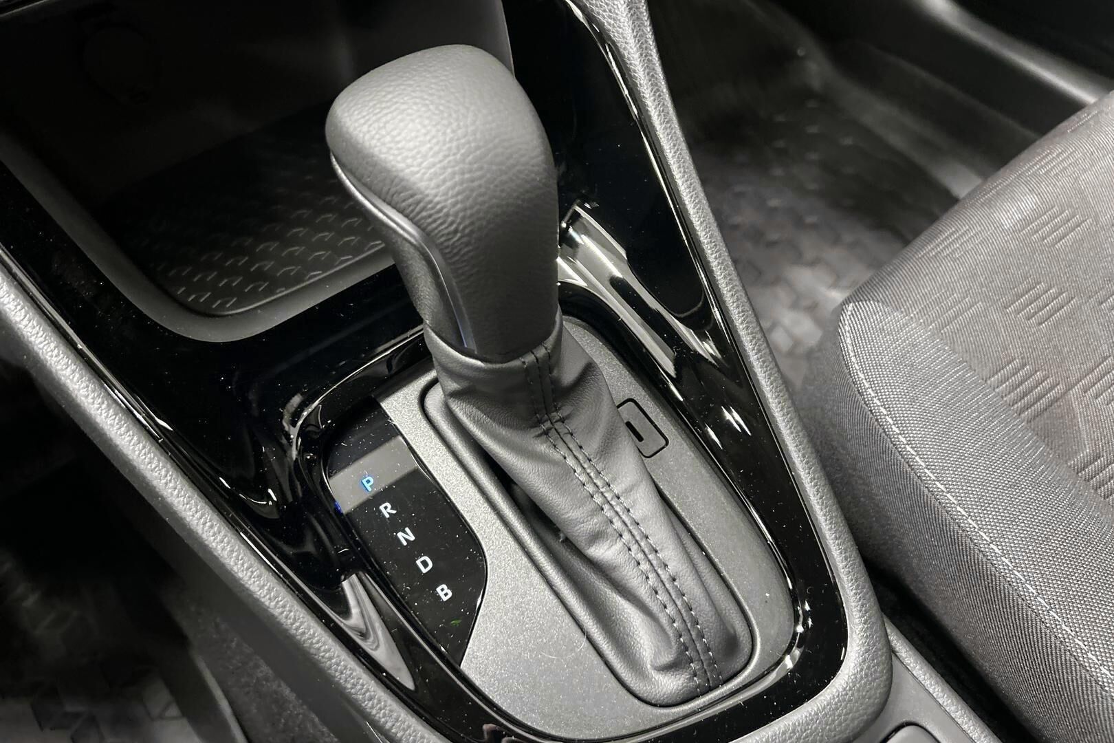 Toyota Yaris iso kuva 21